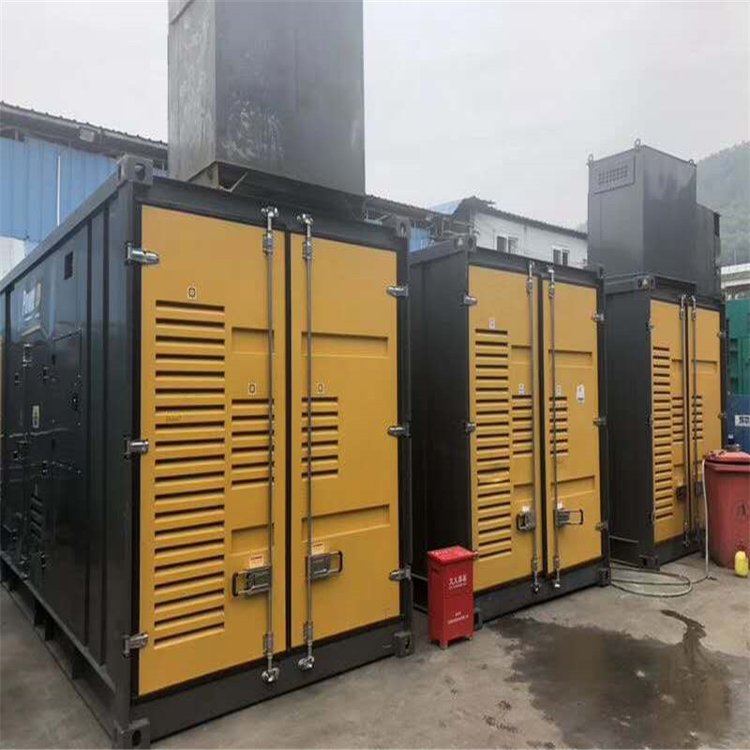 和县温度变化对不同类型欠压保护装置的可靠性影响有何差异？