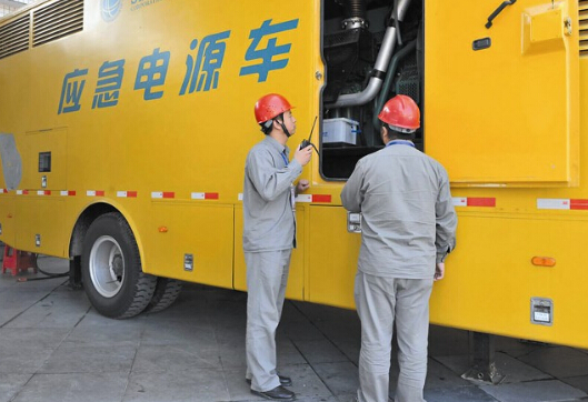 和县如何清理被灰尘覆盖的机油散热器？